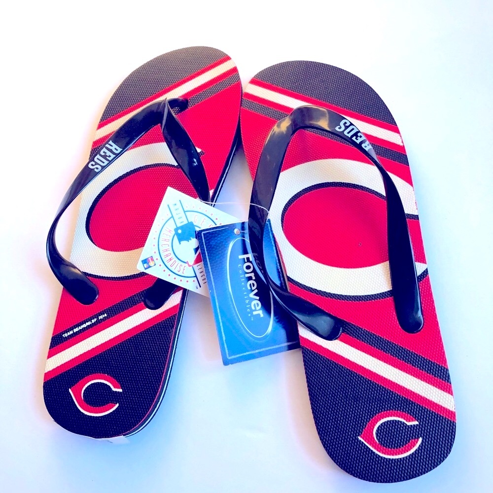 NEW Cincinnati Reds Sandals Flip Flops Small Women’s